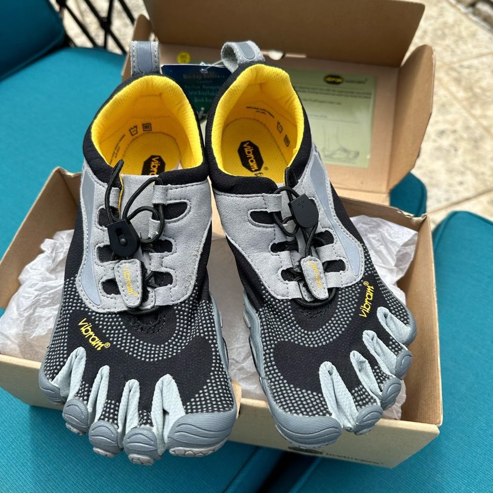 VIBRAM fivefingers Womens BIKILA LS (Size 38)
